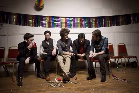 800px-Passion_Pit_2008-12-03.jpg