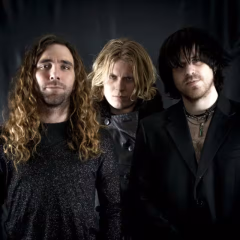 FUZZ-III-cover-by-Dene-e-Segall-1595383010-640x640.jpg