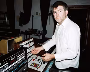 LCD-Soundsystem-March-2010.gif