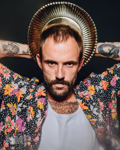 NME_idles_Fiona_Garden6_joe-talbot.jpg