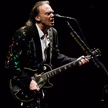 Neil_Young_live.jpg