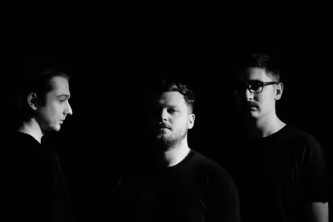 alt-J_-_TIAY_01_-_credit_Gabriel_Green.jpg
