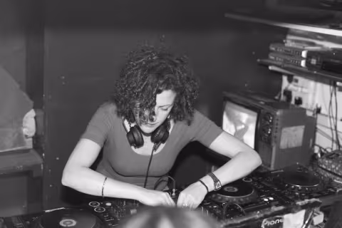 annie_mac_01.jpg