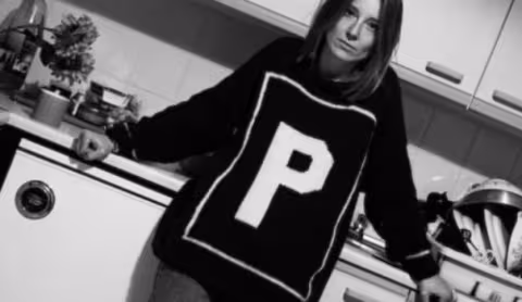beth-gibbons-with-portishead-sweat-605x350.jpg