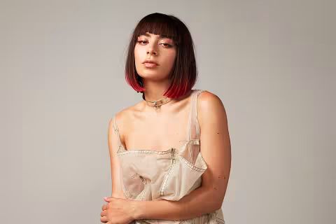charli-xcx-album-review7924742362646784394.jpg