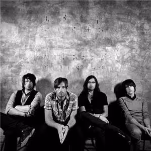 kingsofleon300_01.jpg