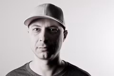 levon_vincent_14.3.12_208a_1333364833_crop_550x367_01.jpg
