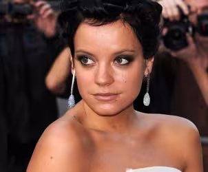 lily-allen_000171_1_MainPicture.jpg