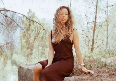 nilufer_yanya_call_it_love.jpg