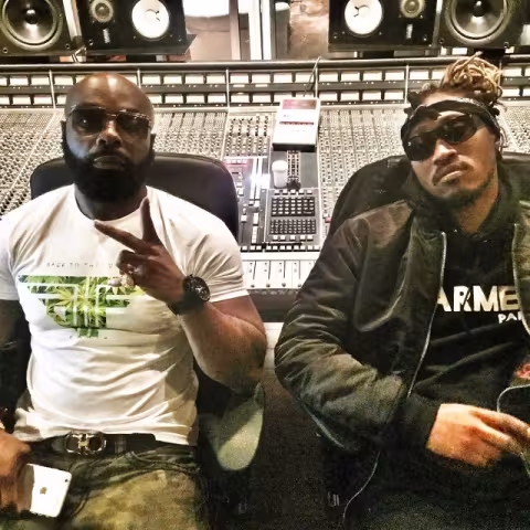 photo-kaaris-avec-future-sur-son-deuxieme-album-545e273cbe7eb.jpg