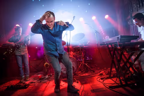 samuel-herring-of-future-islands.JPG