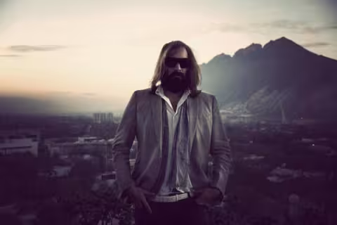 sebastien-tellier-L-3.jpeg