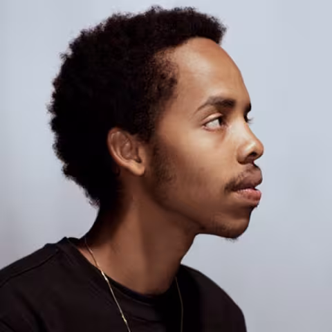 watch-earl-sweatshirt-punch-a-stage-crasher-0.jpg