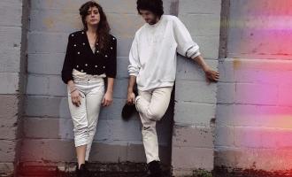 800px-BeachHouse.jpg