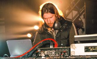 Aphex-Twin@2000x1500.jpg