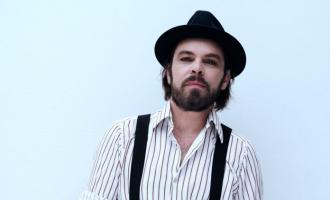 GazCoombes-new-album-single-696x442.jpg