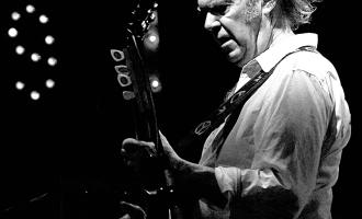 Neil_Young_2008_Firenze_021.jpg