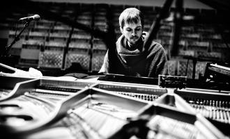 Nils-Frahm.jpg
