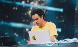four-tet-live-at-funkhaus-berlin-10th-may-2018-live-album-photo-by-ellie-pritts-1024x602.png