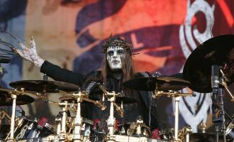 joey-jordison-castle-donington-2009-billboard-1548-1627418713-compressed.jpg