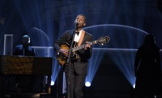 leon-bridges-wows-snl-audience-with-his-performances.jpg