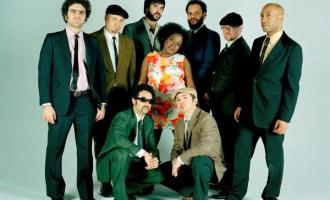 sharonjonesdapkingspresse2010.jpg