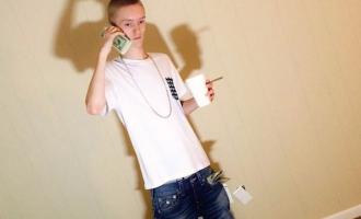 slim-jesus-talking-on-money-phone_oobrwi_01.jpg